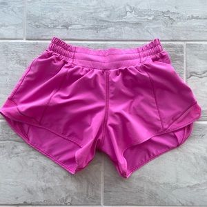 Lululemon Hotty Hot Low-Rise Lined Short 4”